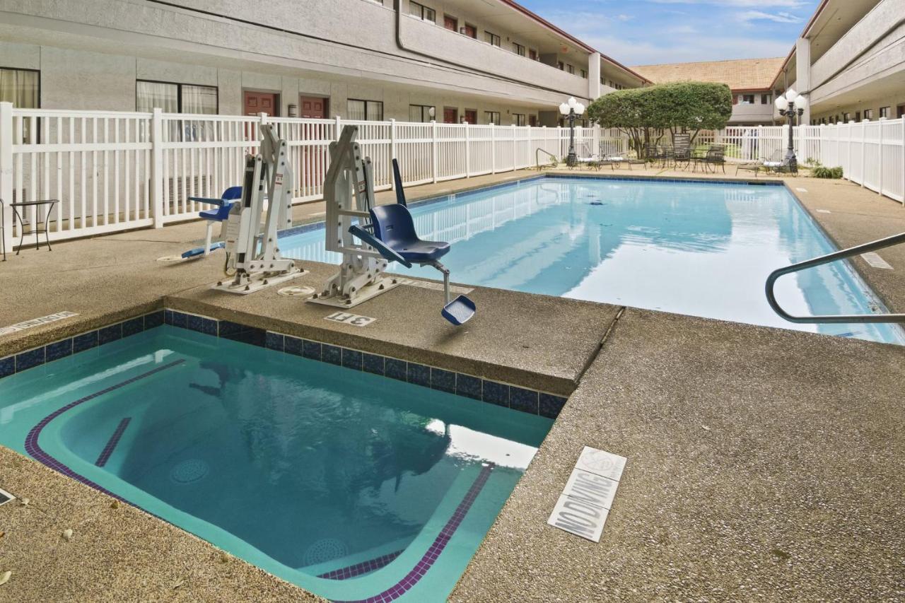 Irving Inn & Suites At Dfw Airport Buitenkant foto