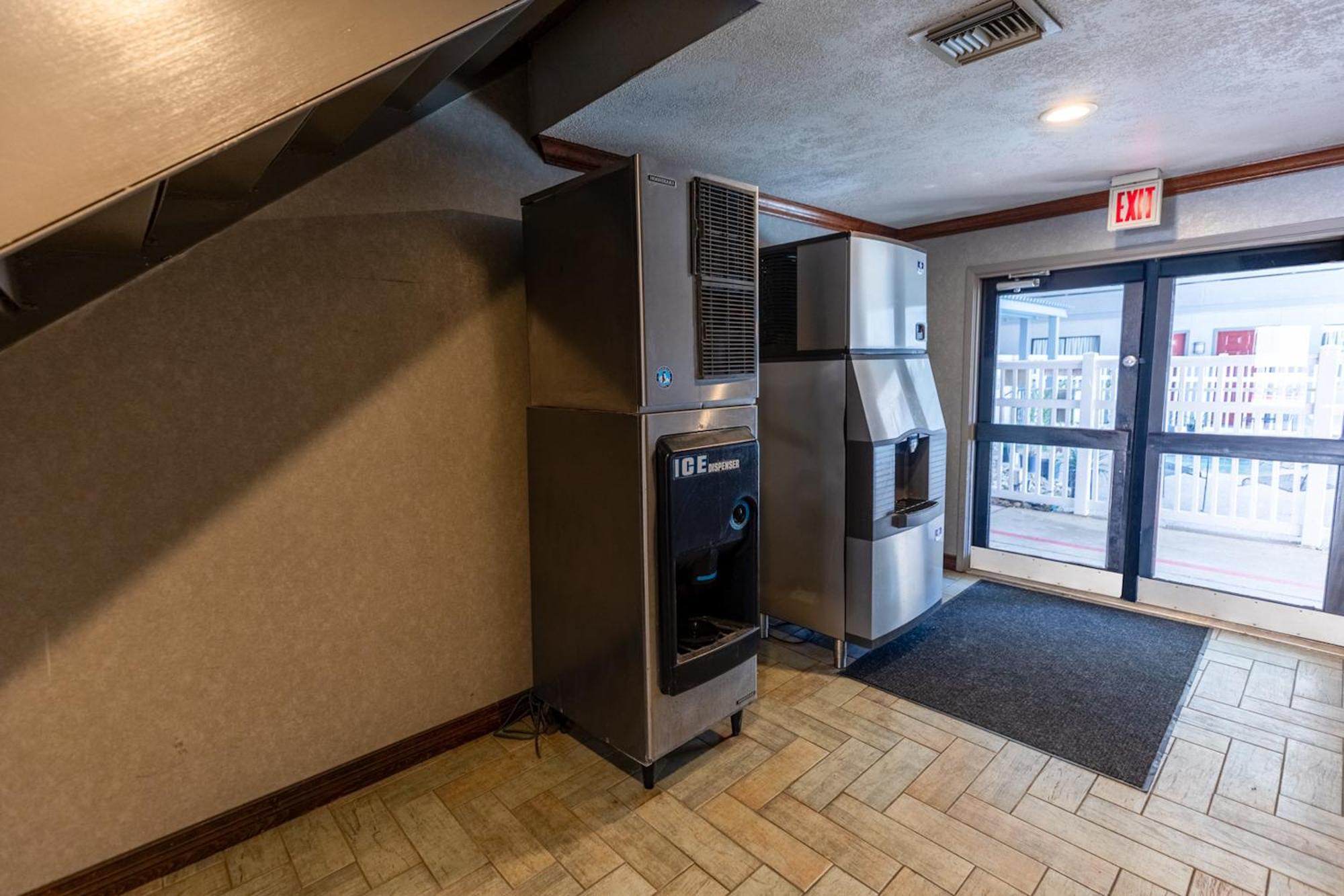 Irving Inn & Suites At Dfw Airport Buitenkant foto