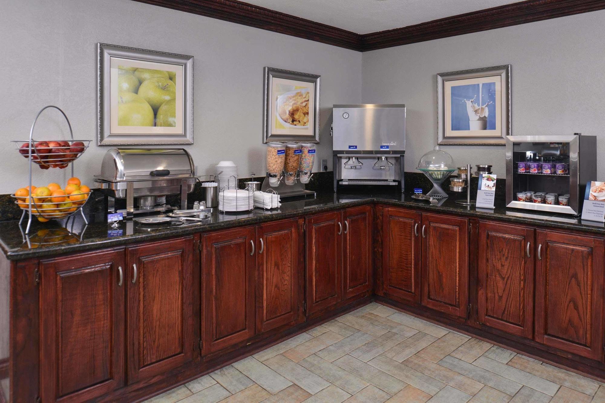 Irving Inn & Suites At Dfw Airport Buitenkant foto