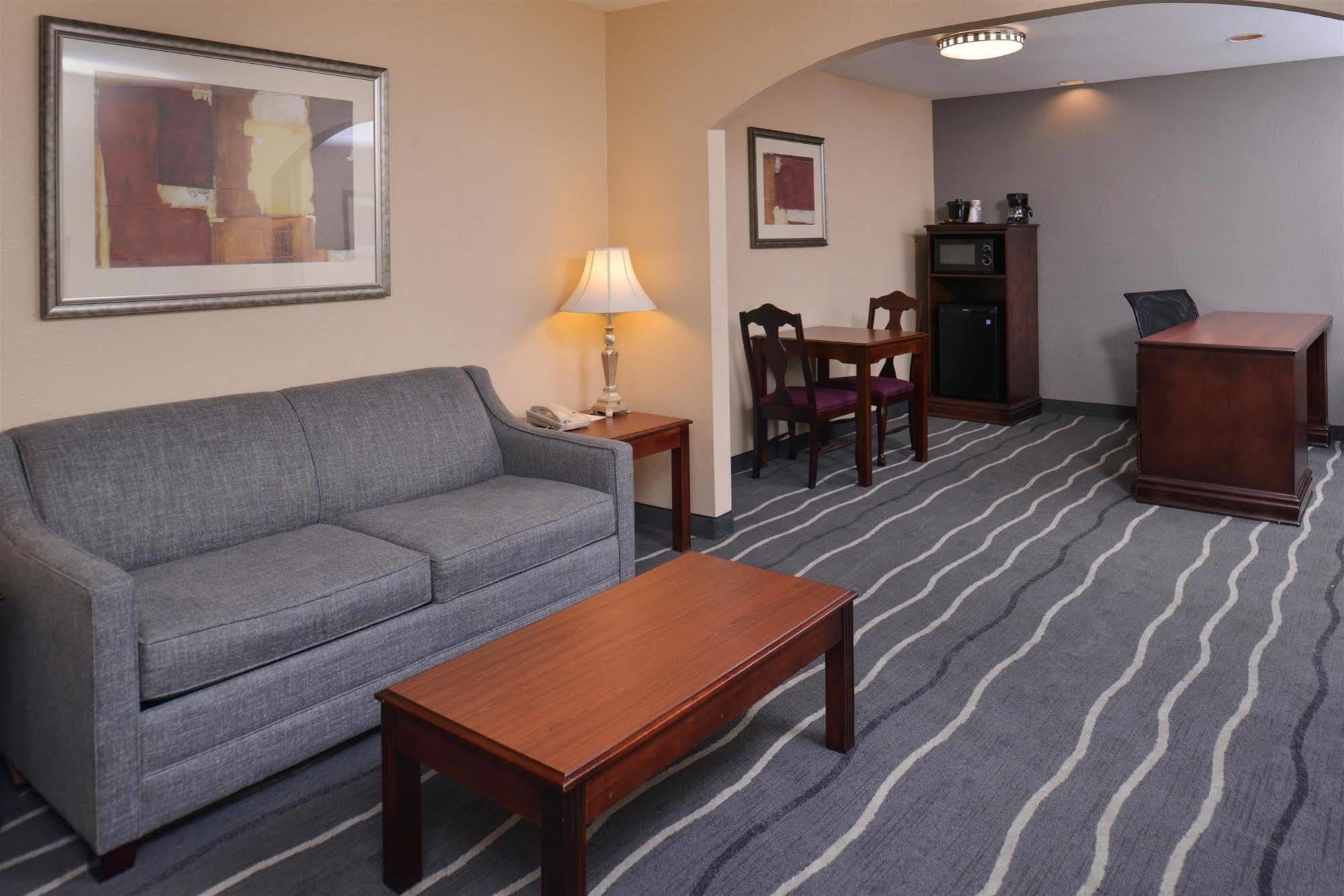 Irving Inn & Suites At Dfw Airport Buitenkant foto